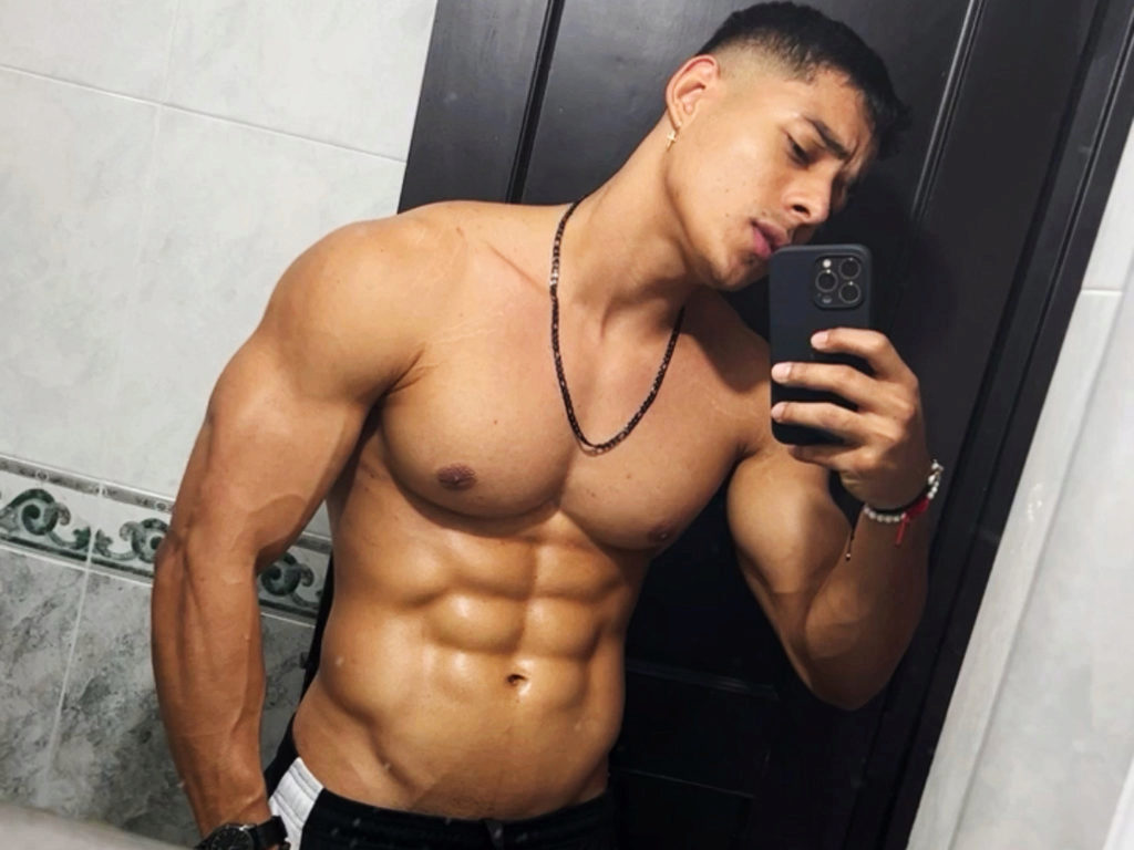 Justin Wolfs Live Cam on Flirt4Free