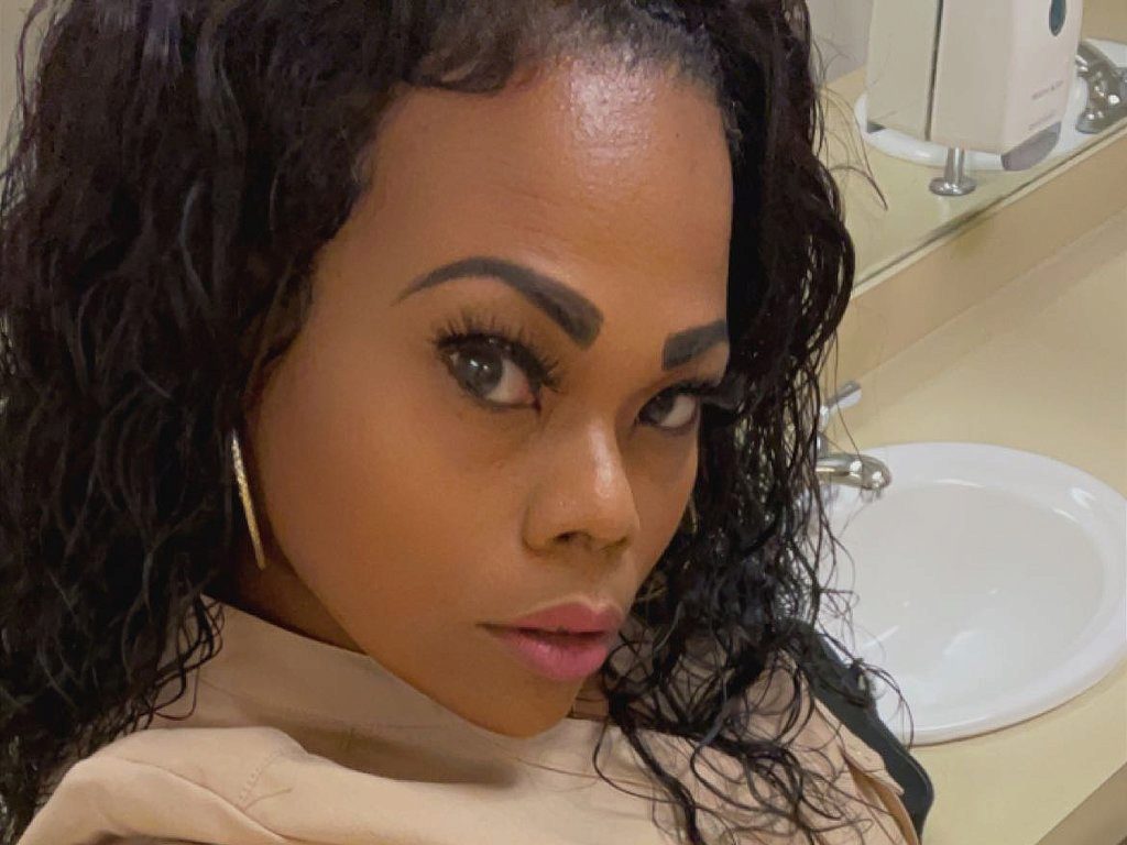 Watch Lordess Lane live on cam on Flirt4Free