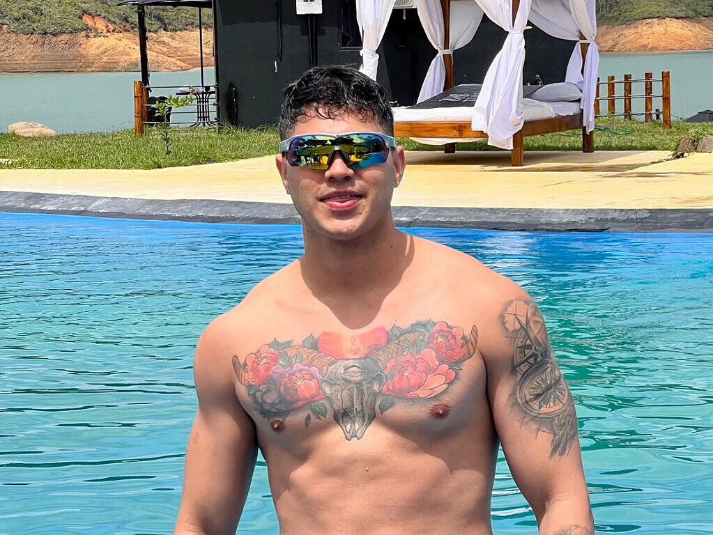 Profile and Statistics for Camilo Flores on Flirt4Free