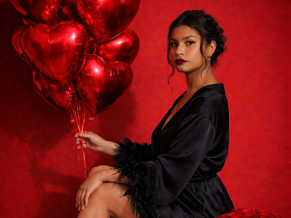 Mia Broown — LIVE on Chaturbate