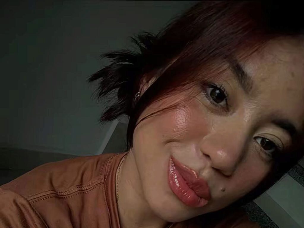 Ivonny Candy - Flirt4Free cam model profile and statistics