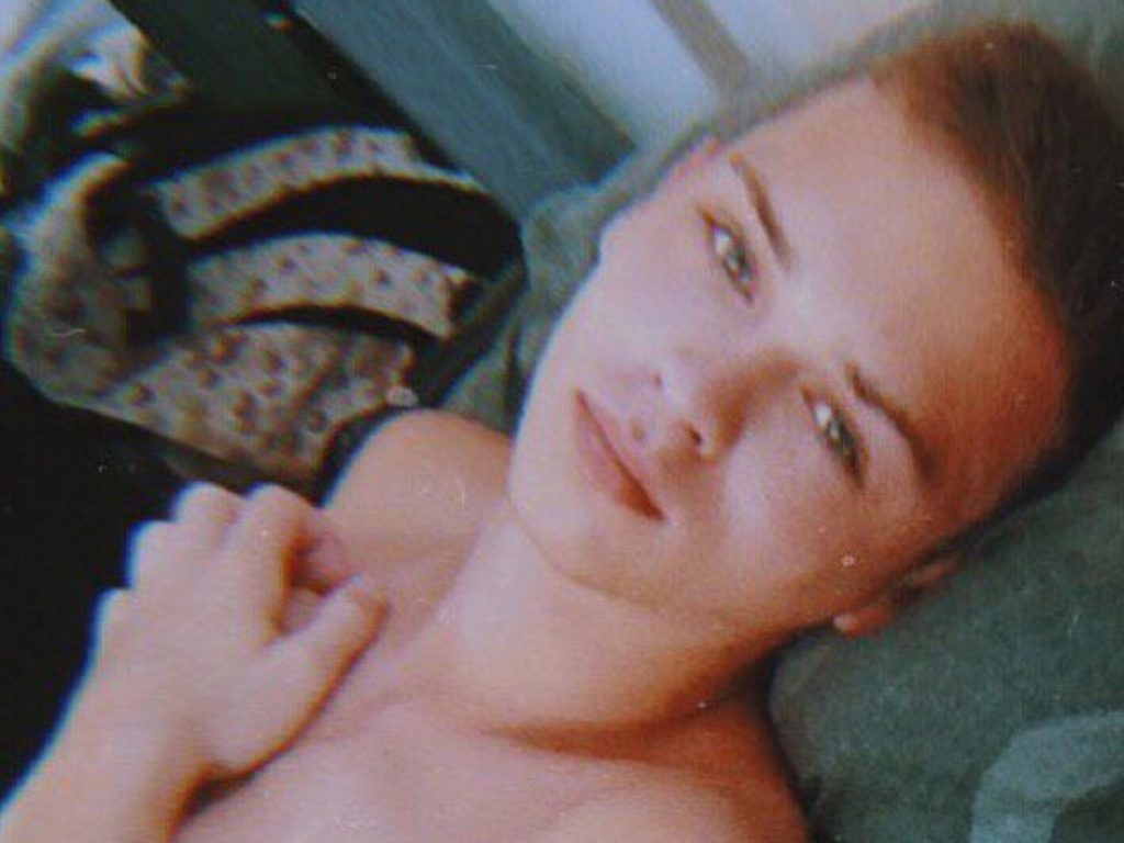 Watch Terry Sweet live on cam on Flirt4Free