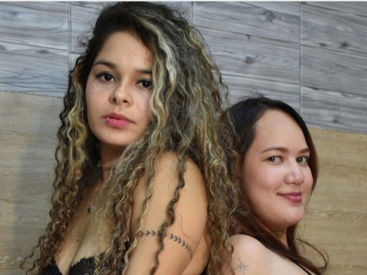Watch  Anabell Sexy & Lilah Mane live on cam at Flirt4Free