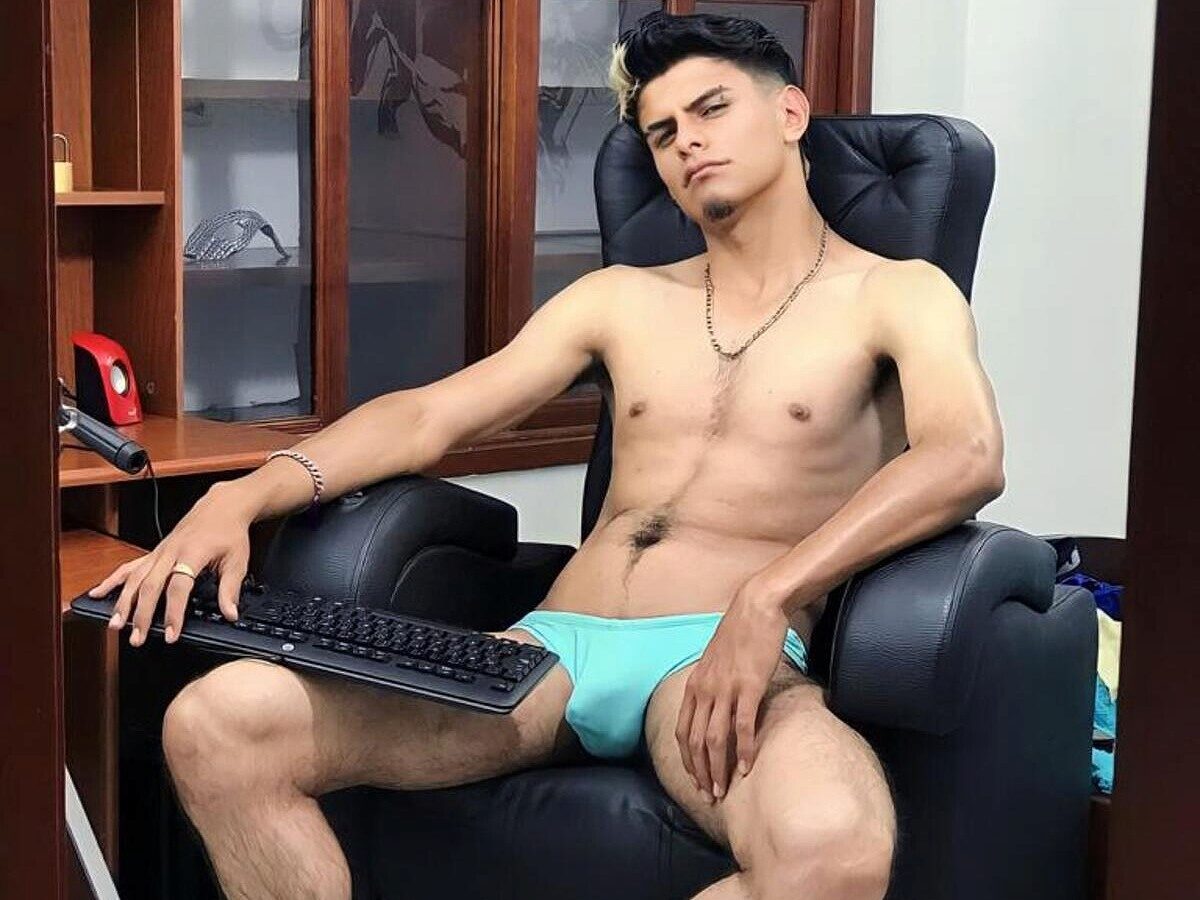 Tom Waggner Live Cam on Flirt4Free