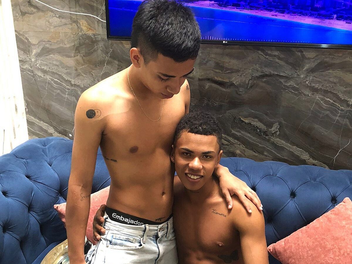 Noah & Nicholass Live Cam on Flirt4Free