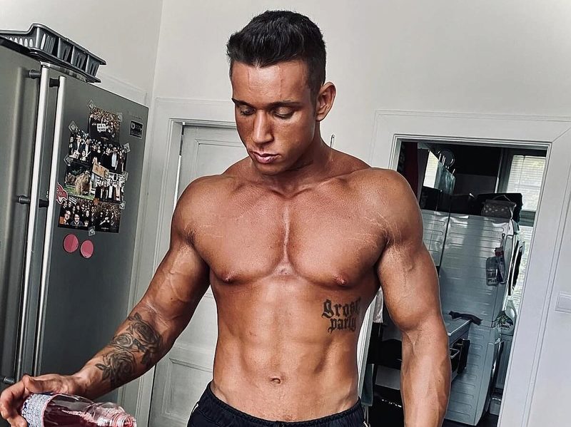 Profile and Statistics for Alistair Hall on Flirt4Free