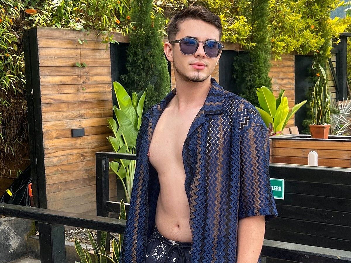 Charlie Leclercc profile