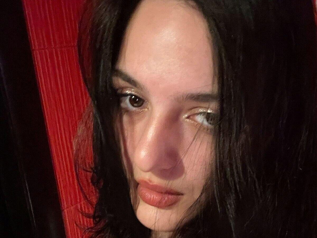 Alessandra Catal... Live Webcam on Flirt4Free