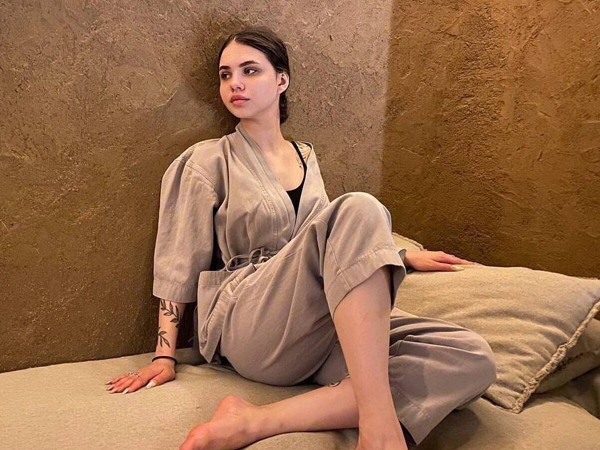 Lisbeth Latour Live Webcam on Flirt4Free