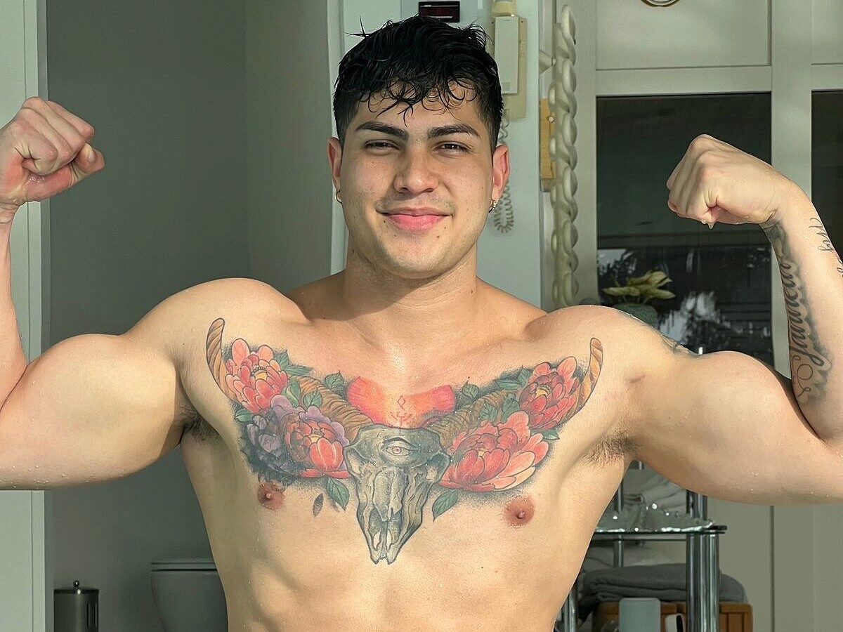 Camilo Flores profile