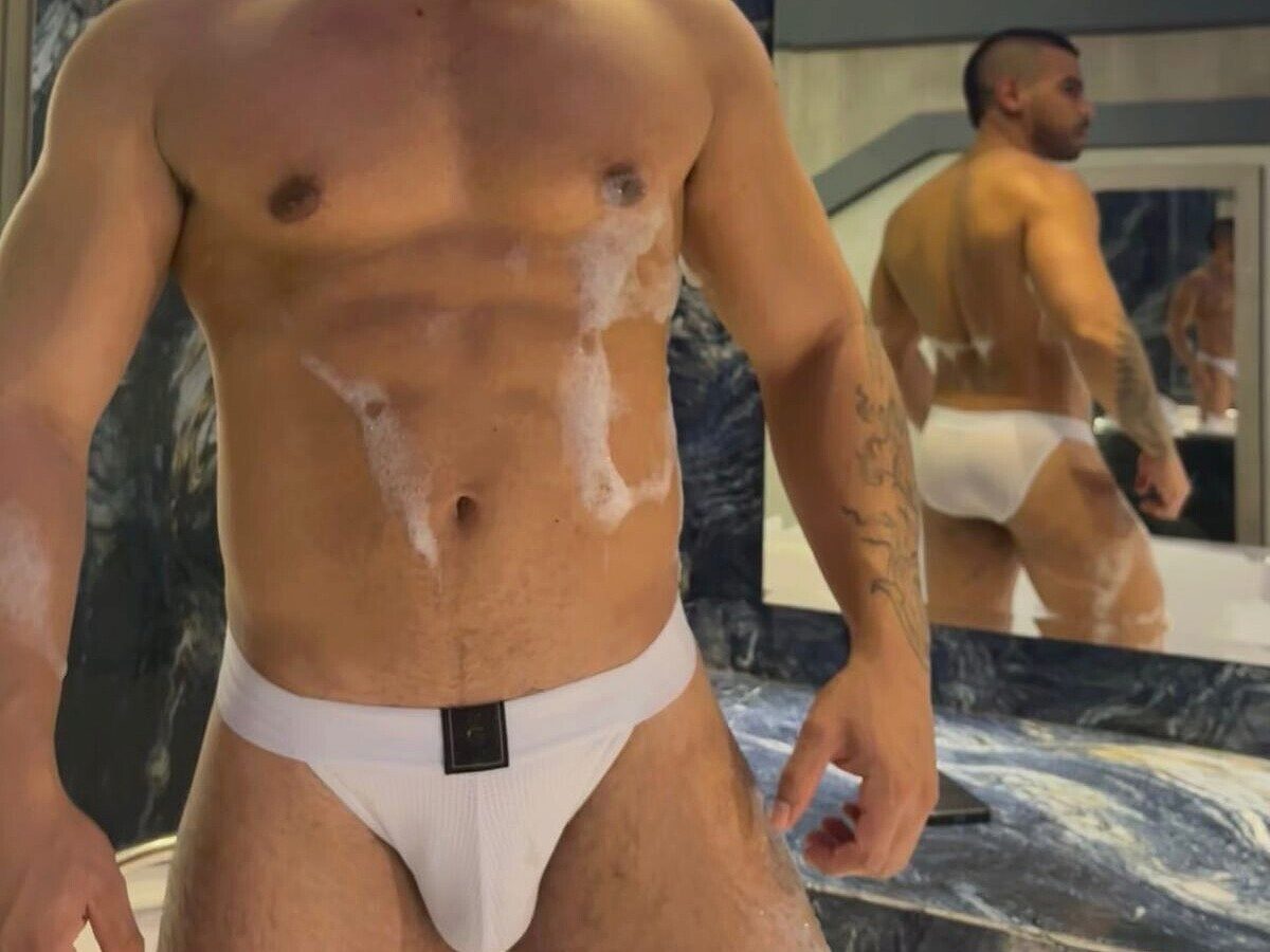 Adrian Montrell profile