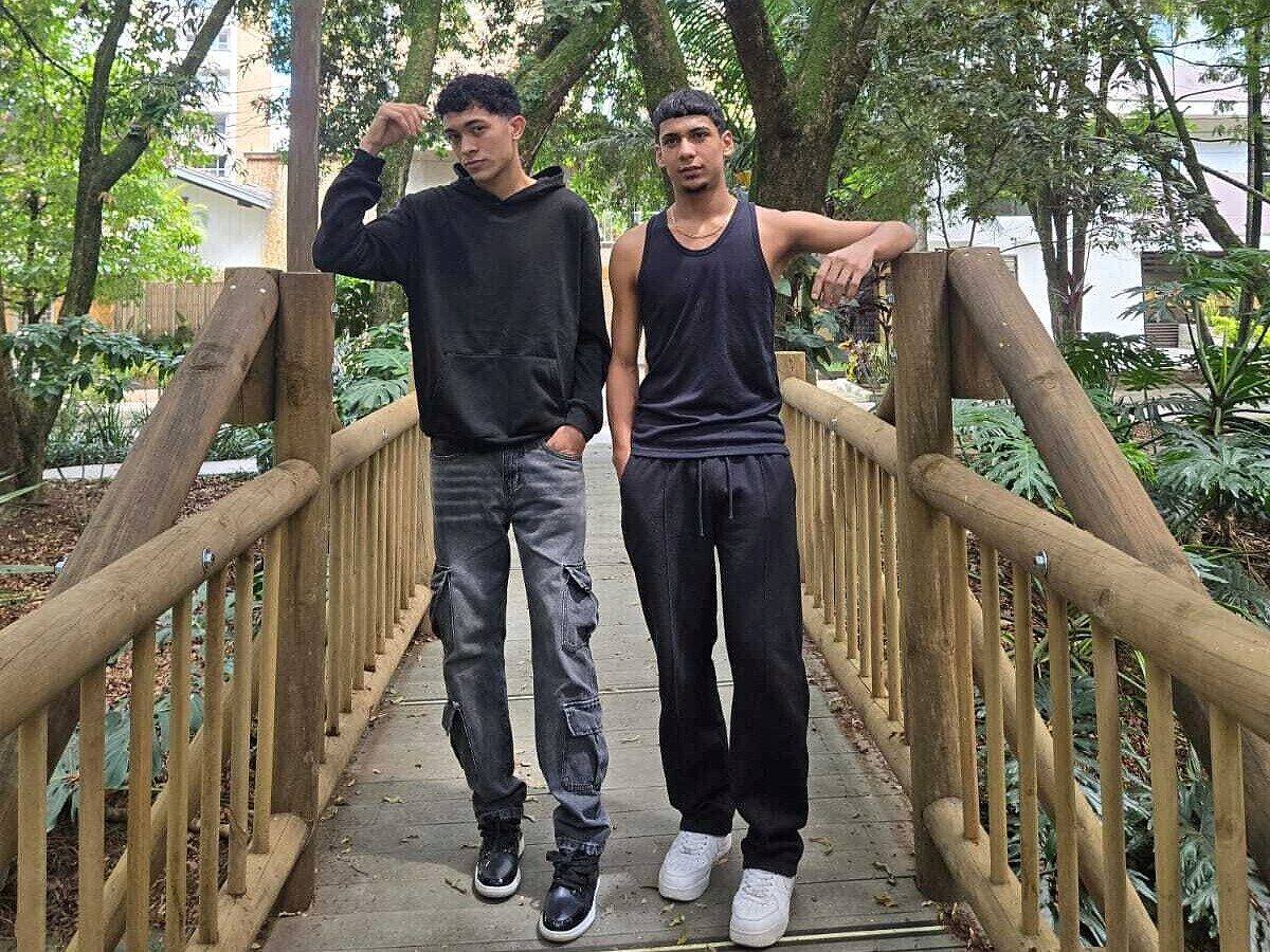 Alex & Kilian profile