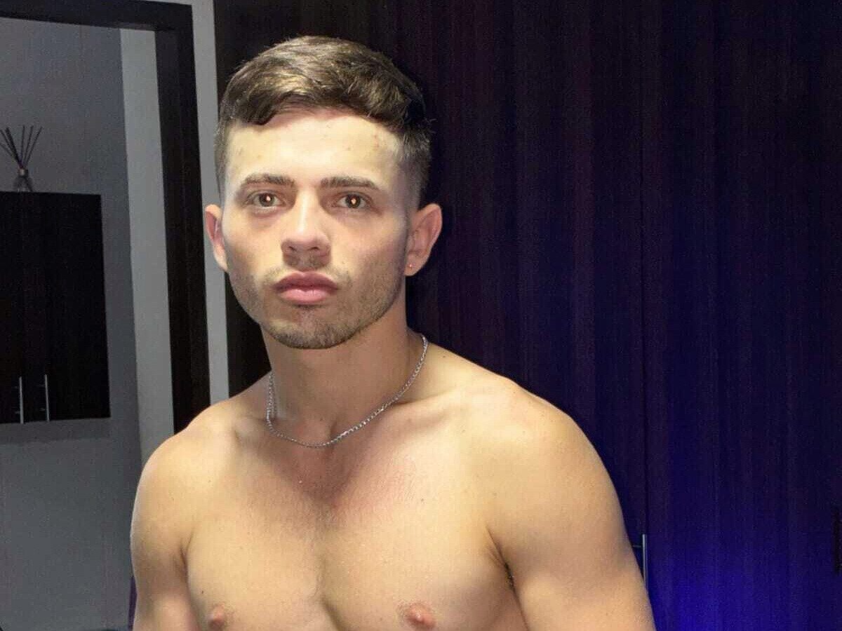 Eddy Hadders Live Chat on Flirt4Free