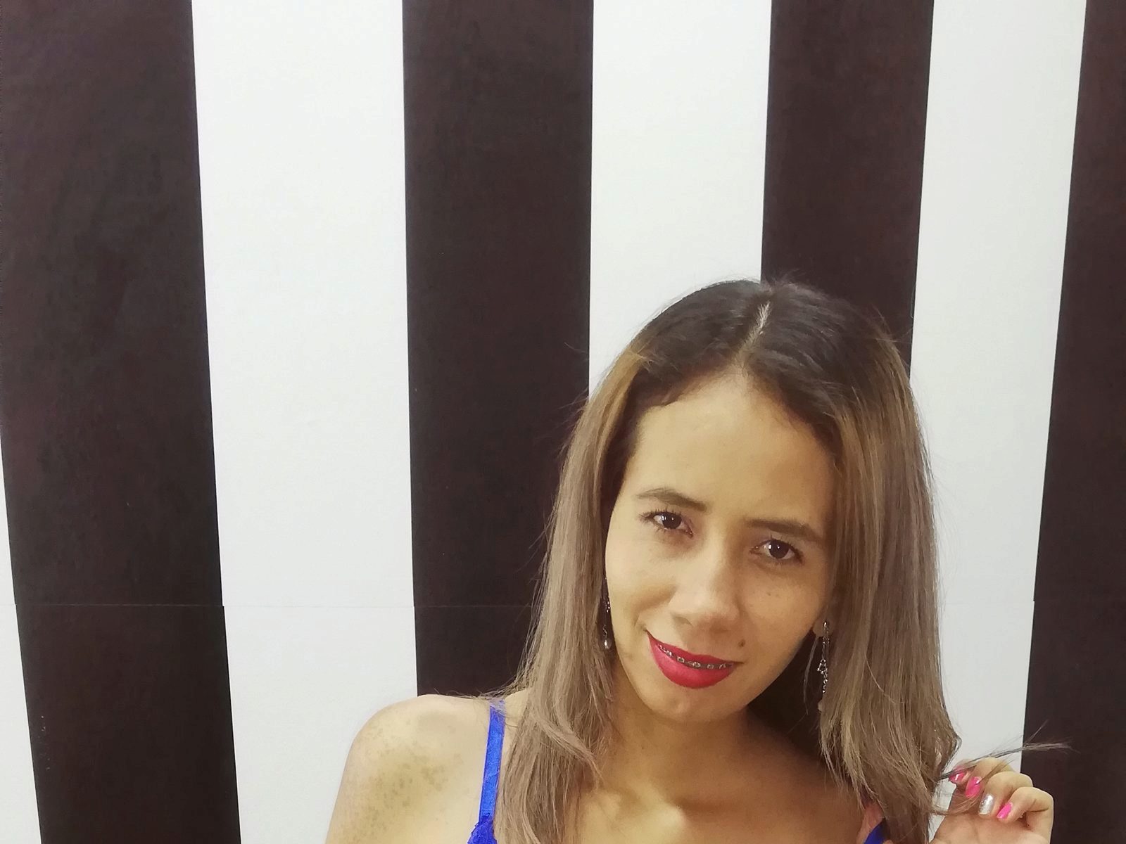 Cynthia Dami - Flirt4Free cam model profile and statistics