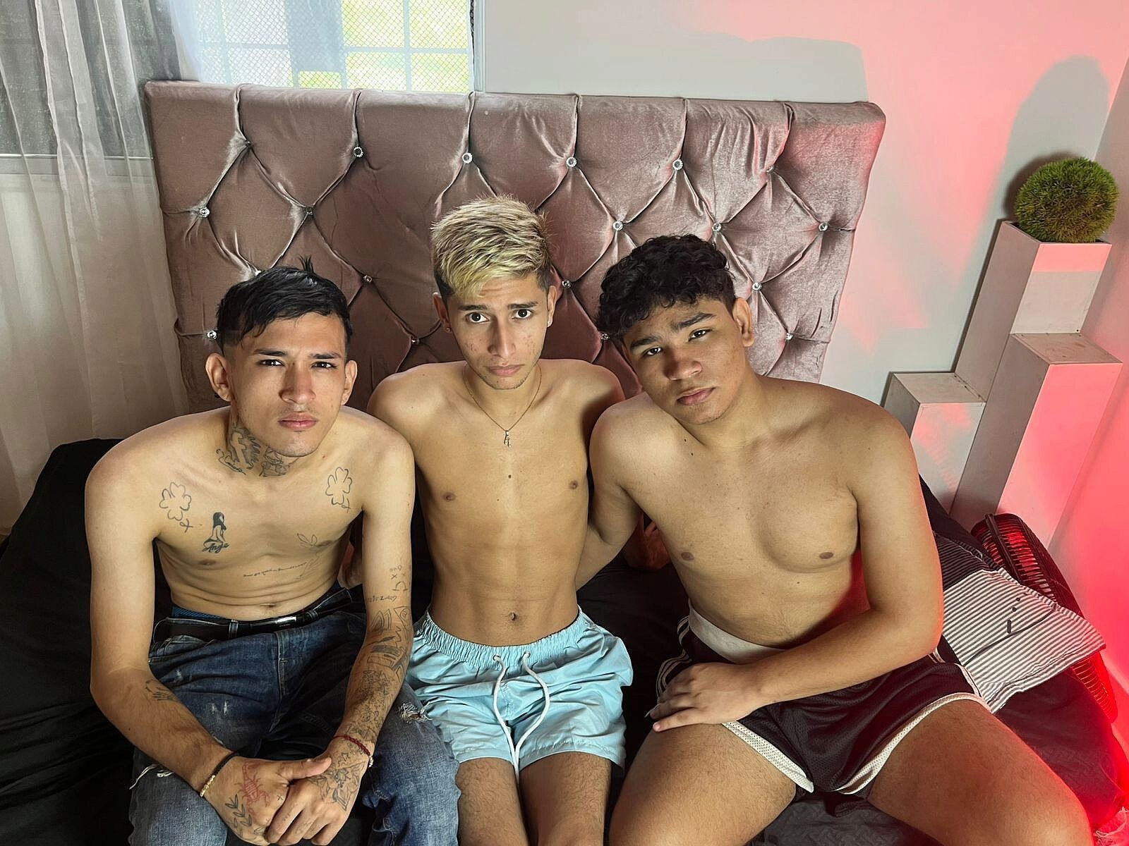 Pleasure Boys live cam model at Flirt4Free