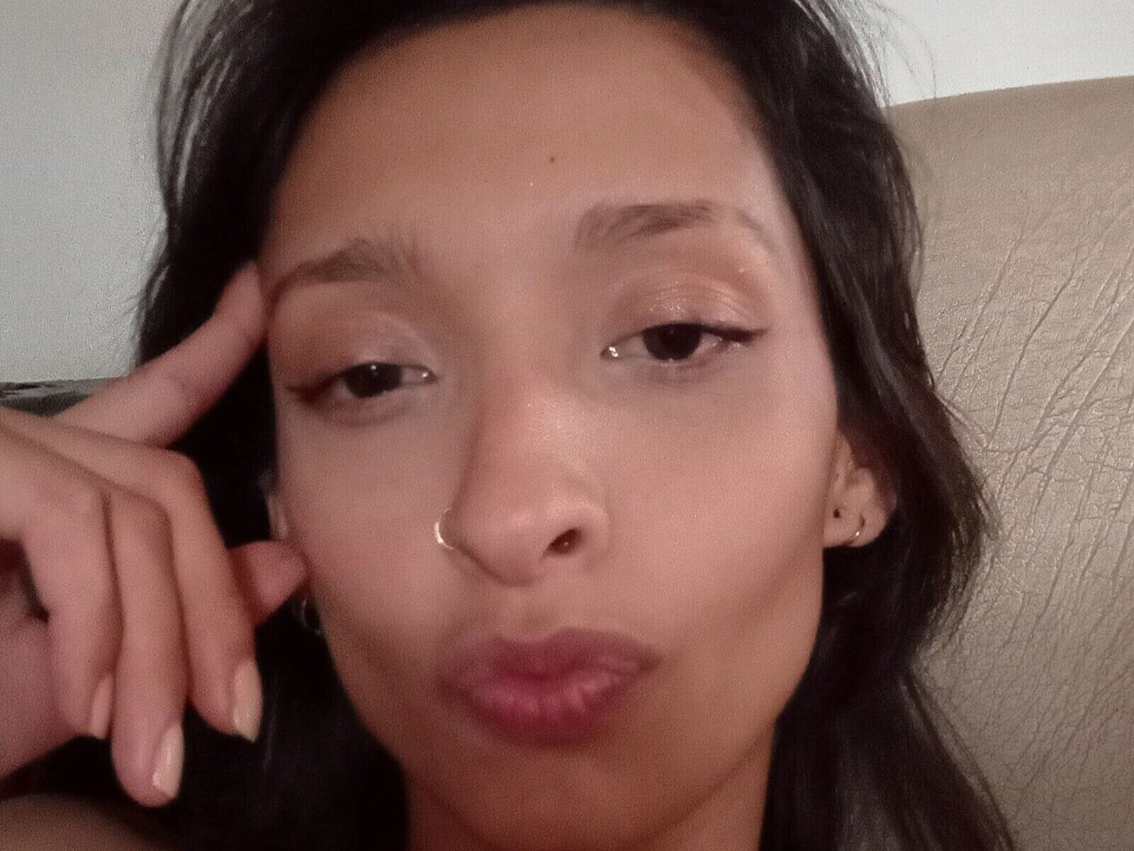 Watch Vida Beuse live on cam on Flirt4Free