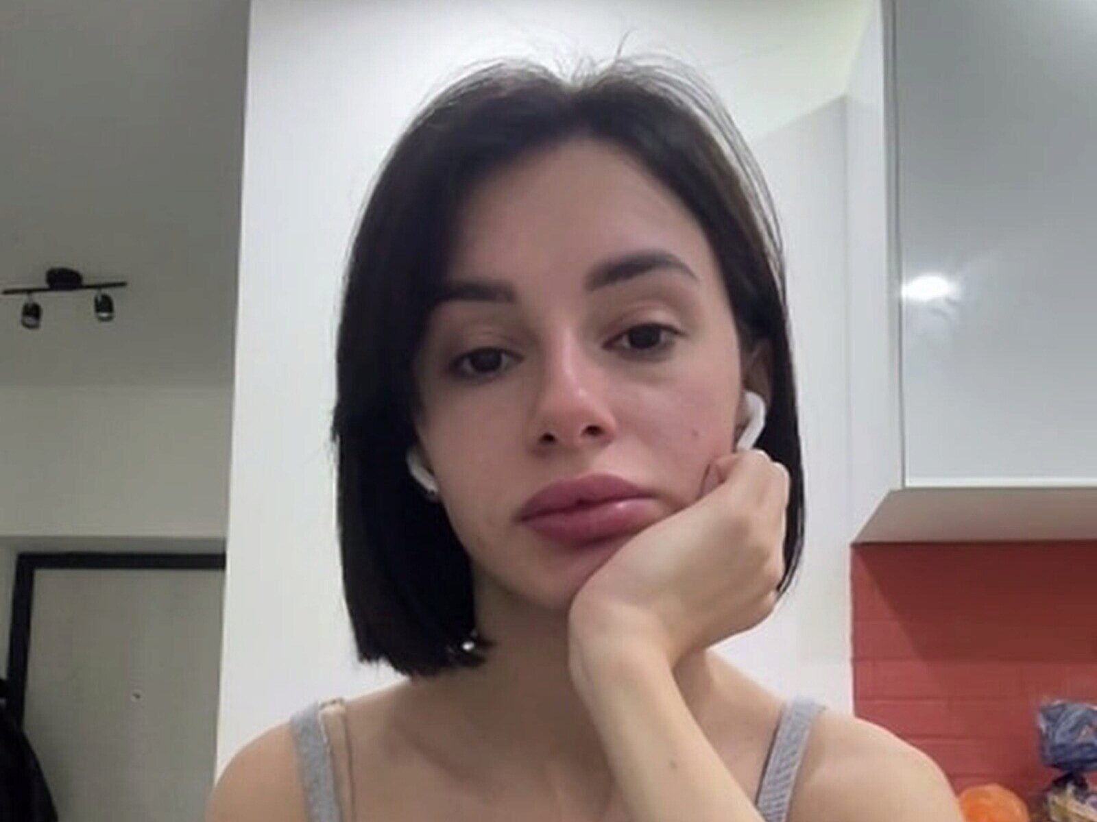 Live Chat with Alvera Esskew on Flirt4Free