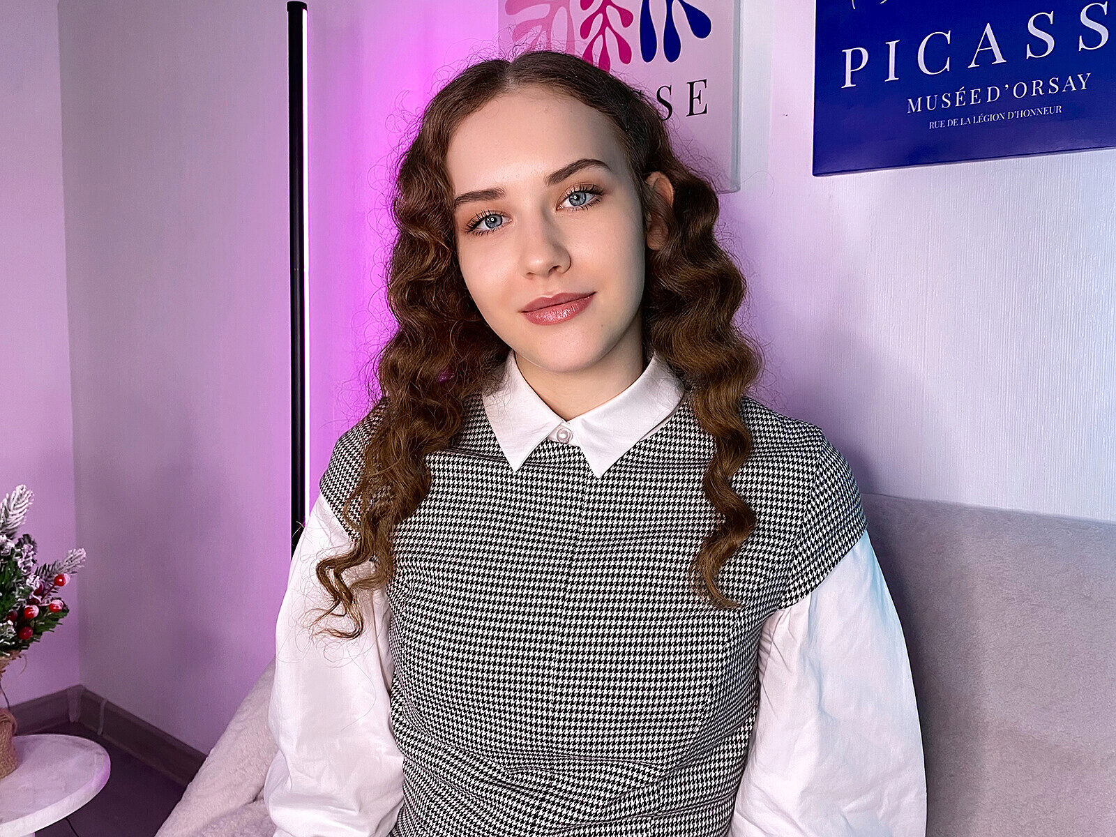 Sandra Owens Live Webcam on Flirt4Free