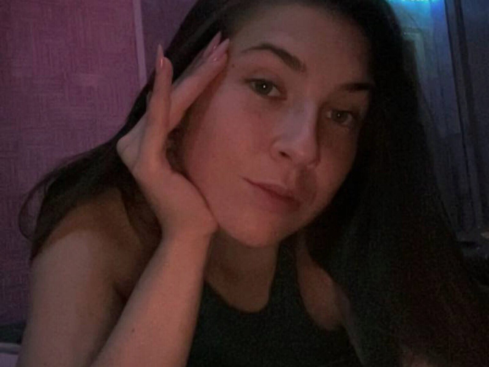 Belle Hoisl Live Webcam on Flirt4Free