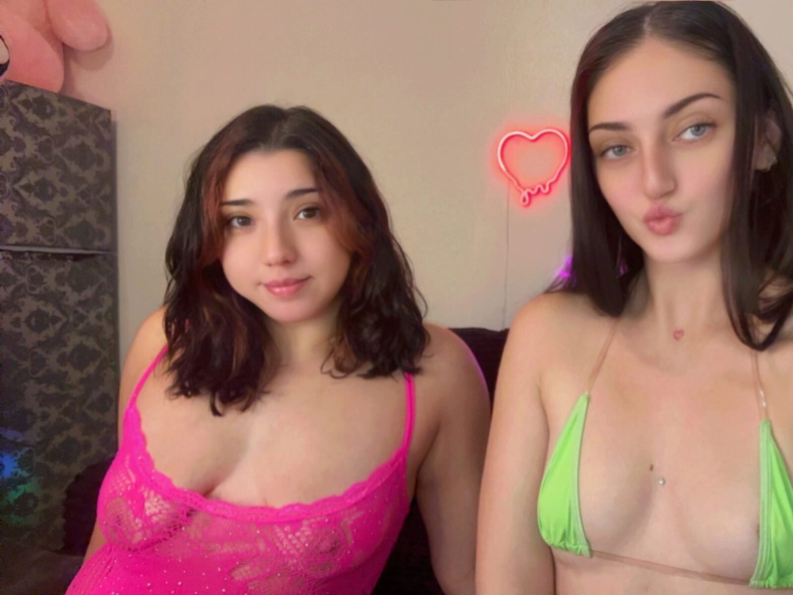 Live Chat with Tori Mcqueen   Nina Lovez on Flirt4Free