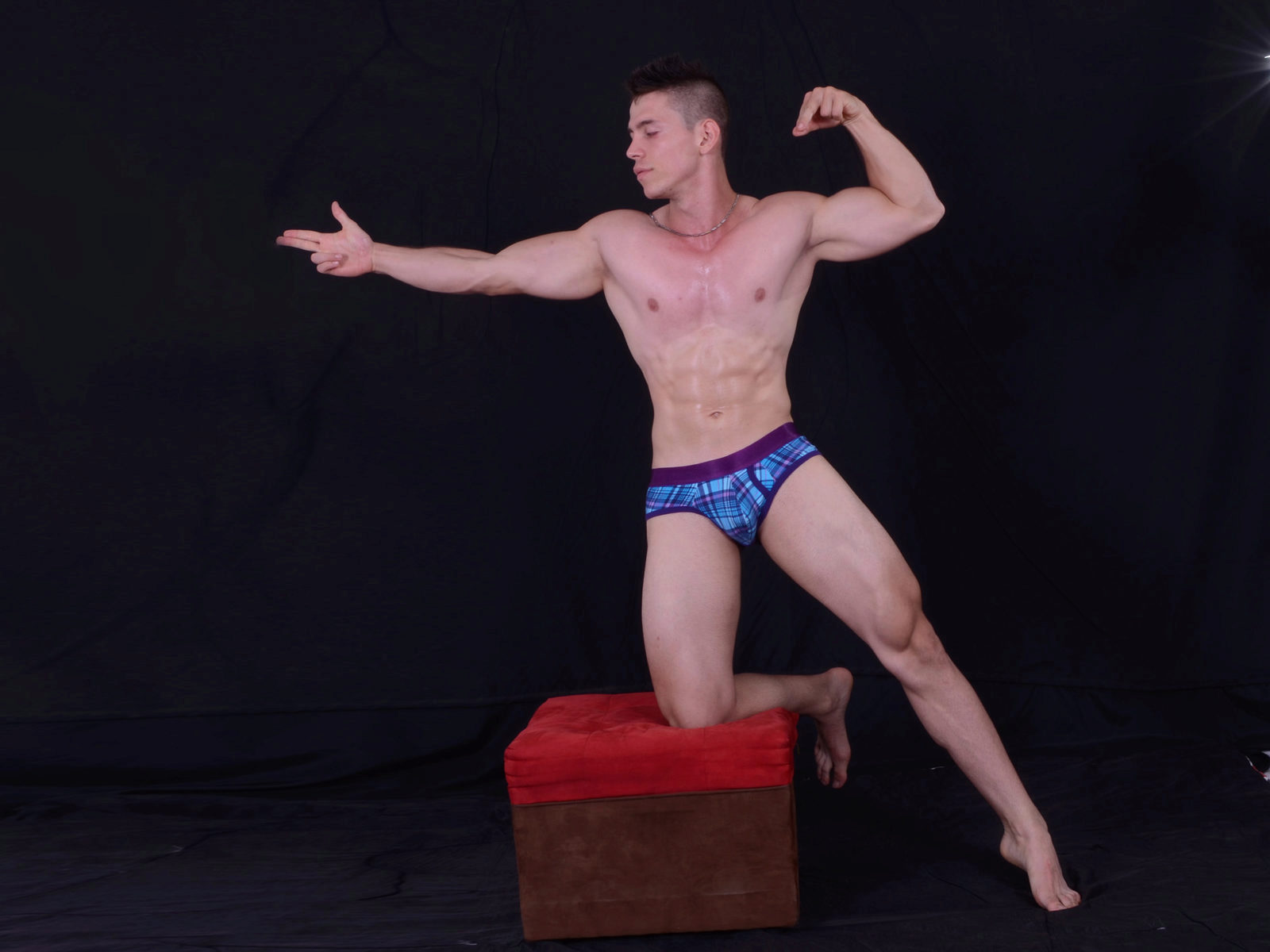 Andy Walt Live Cam on Flirt4Free