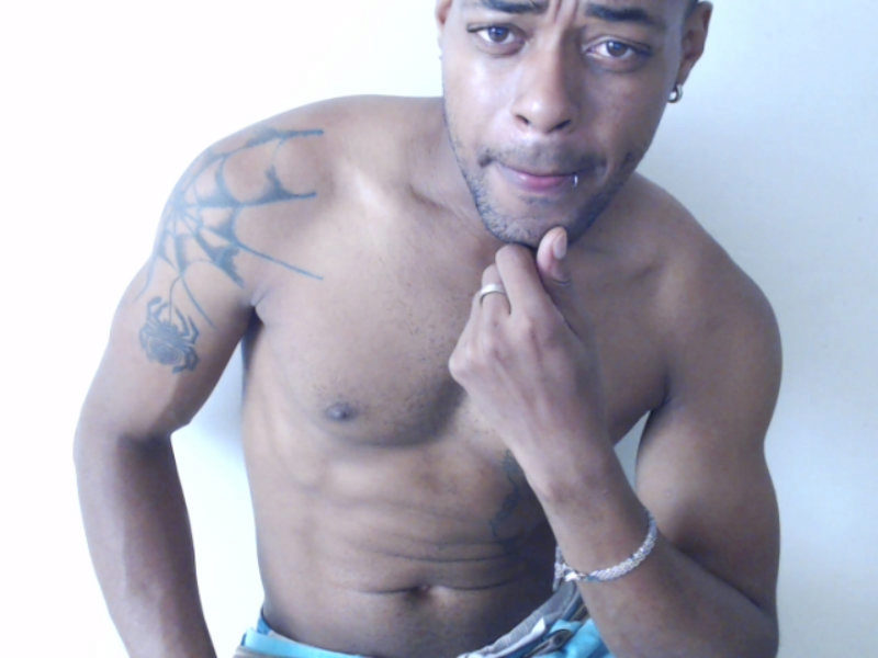 Roy Ramirez Live Chat on Flirt4Free