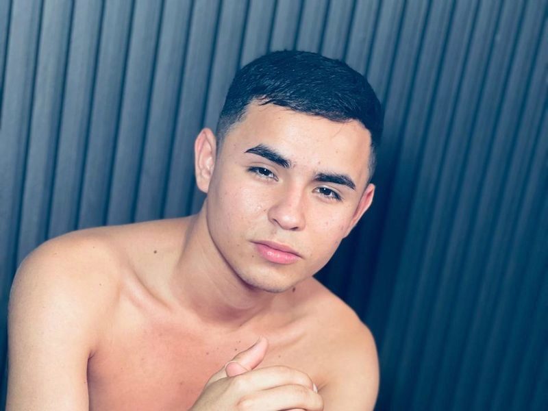 Watch Adamm Collinss live on cam at Flirt4Free