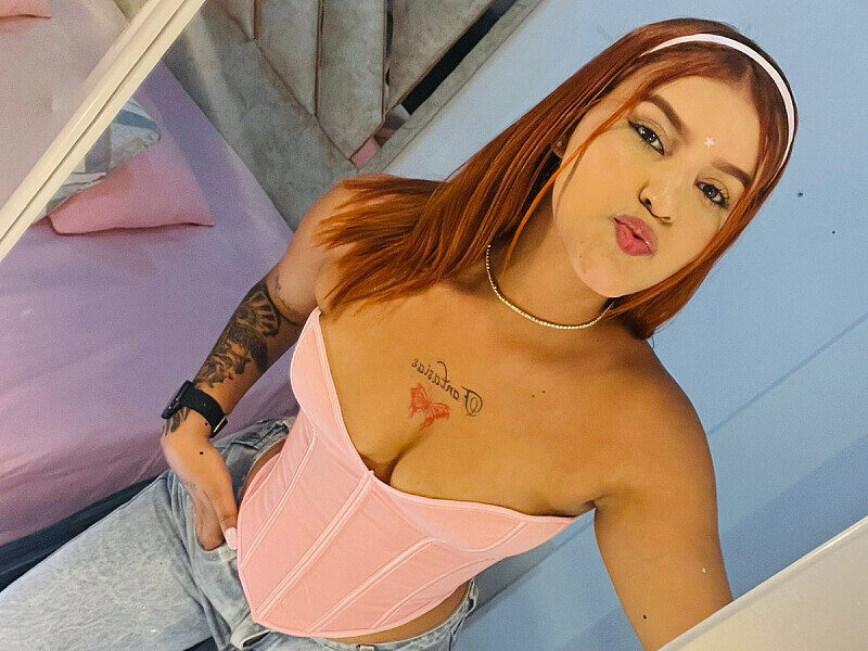 Zara Rousse Live Webcam on Flirt4Free