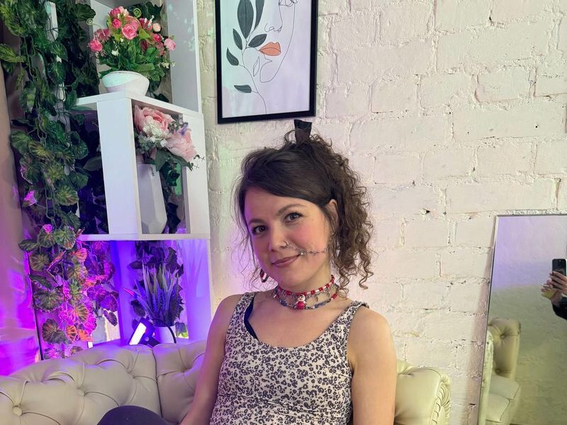 Watch Maria Bri live on cam on Flirt4Free