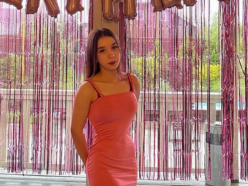 Albina Plassmeye... Live Webcam on Flirt4Free