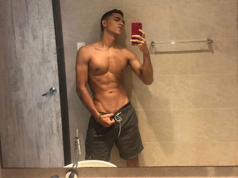 Thiago Cool Live Chat on Flirt4Free