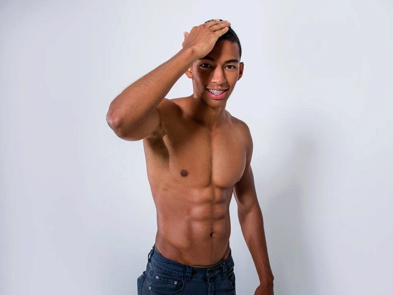 Tylor Jess webcam model