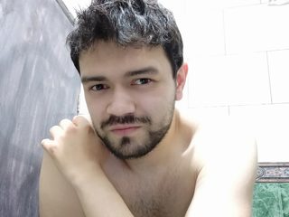 Nakenchatta med Lucian S på Live Cam ⋆ FLIRT SHOW ⋆ Webcamsex med amatörer