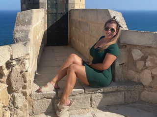 Crystal Walls Live Webcam on Flirt4Free