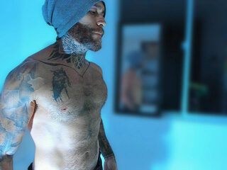 Zeus Brioly webcam model