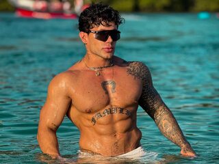 Aron Price profile
