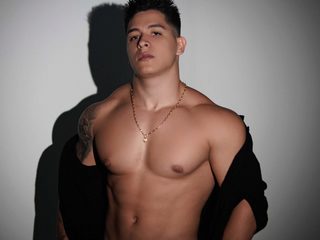 Alan Thompson Live Cam on Flirt4Free