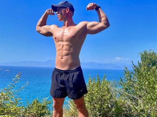 Hunter Bridges Live Webcam on Flirt4Free