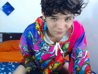 Chanderl Cutie Live Cam on Flirt4Free