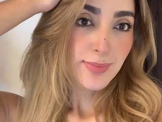 Cam2cam sex with Aldha on live sex chat