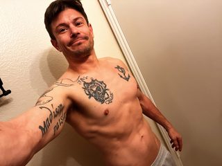 Andy Riles Live Cam and Profile on UnifiedCams