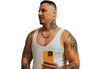 Milan Thomson profile