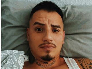 Milan Thomson profile