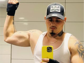 Milan Thomson profile