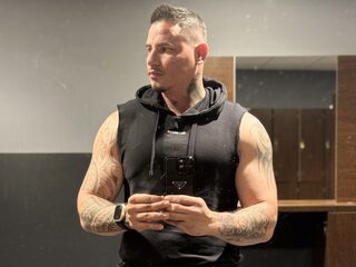 Milan Thomson profile