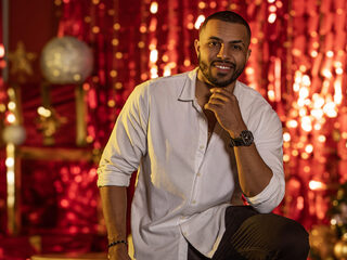 Logan Simons Live Webcam on Flirt4Free