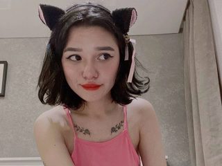 Yona Sweny Live Cam and Profile on UnifiedCams