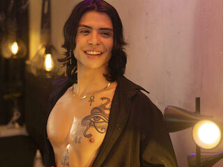 Charlie Tomsom profile