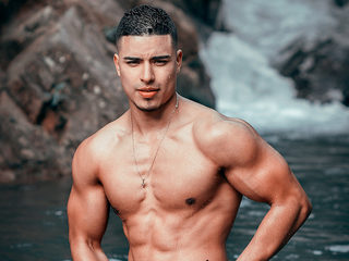 Apolo Makris Live Cam on Flirt4Free