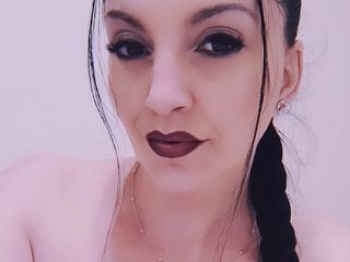 Kali Moon live cam model at Flirt4Free